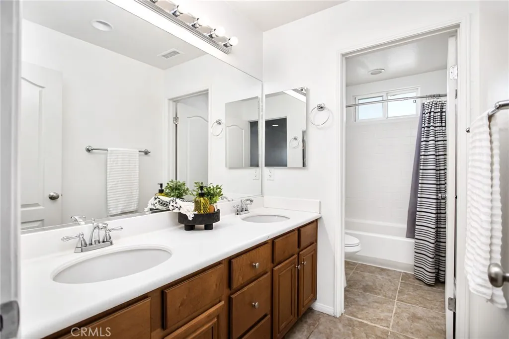 29131 Light Sails Court, Menifee, California 92585 home-pic-24